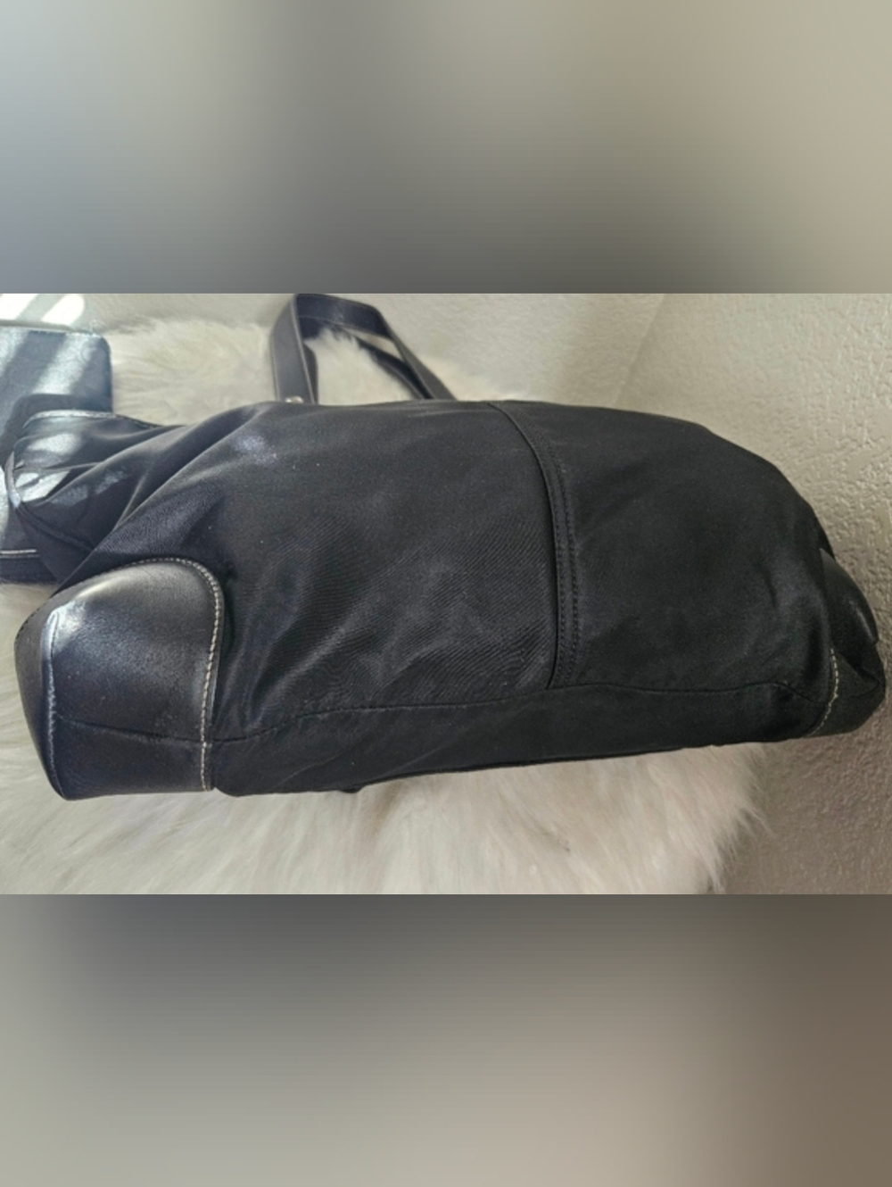 Coach Black Leather Tote with Matching Black Signature Wallet - Picture 10 of 15
